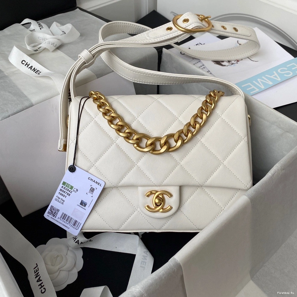 First Bag Ru BAG FLAP CHANEL 0731